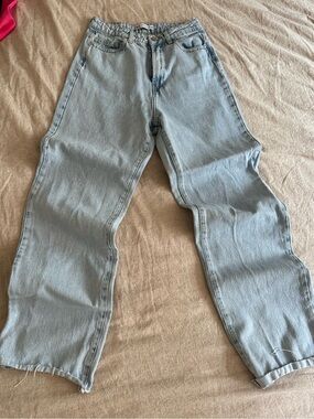 Zara High Rise Wide Leg Light Wash Jeans Size 4